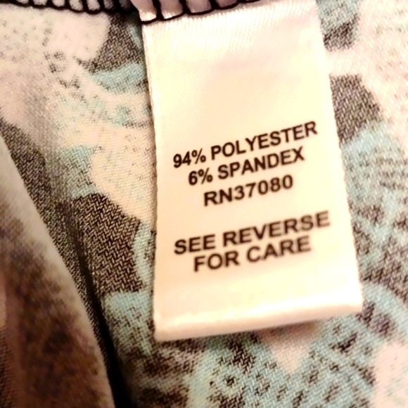 26/28W Cato Pullover V-Neck Top/Poly/Spandex/Black&Turquoise-3/4 Bell Sleeve - Picture 4 of 5